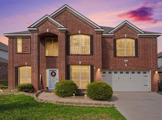 5004 Valleyside Dr, Fort Worth, TX 76123