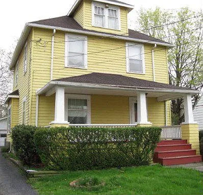 305 Duluth Ave photo 1