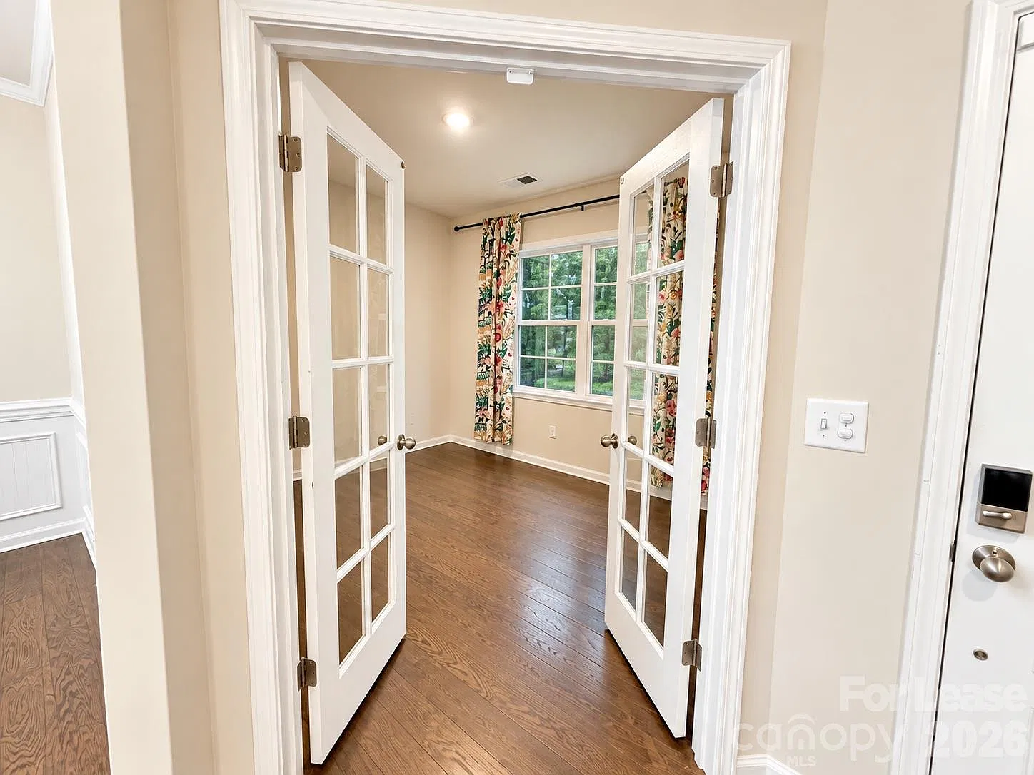 4 bed, 3.5 bath, 2964 sqft, $2,995 — Photo 4