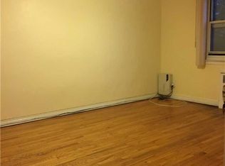 19842 Pompeii Ave, Hollis, NY 11423