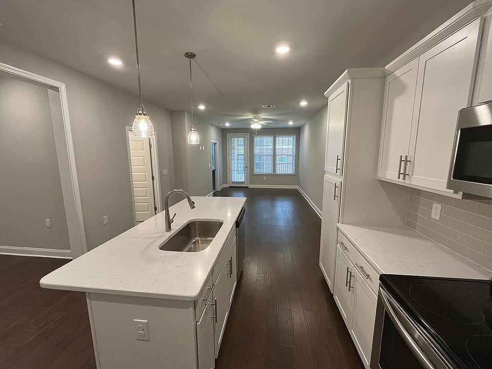 1st image of 4000 Shadow Green Dr #4102