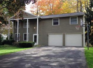 3030 Stevenage Dr, Baldwinsville, NY 13027