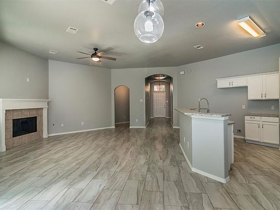 4th image of 1237 Halls Brg