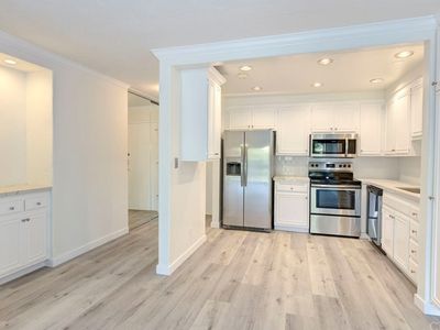 102 Scholz Plz APT 247, Newport Beach, CA, 92663