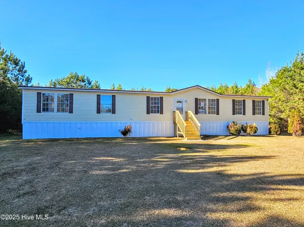 97 Lacewell Street, Riegelwood, NC 28456