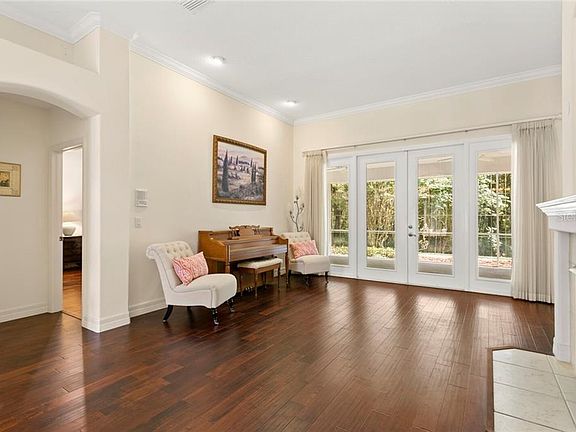 5th image of 19221 Autumn Woods Ave