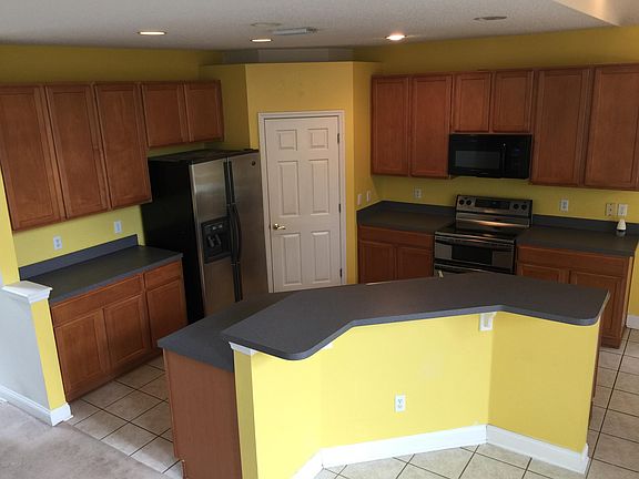 3rd image of 86089 Hampton Bays Dr