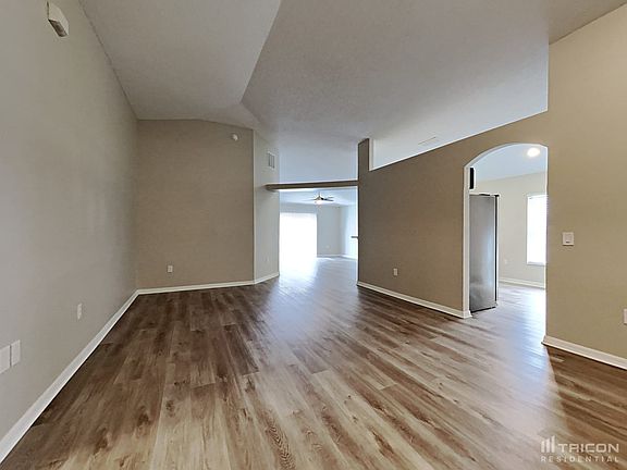5th image of 2701 Windsor Heights St