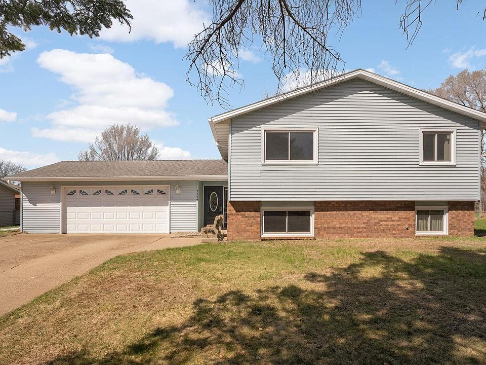 1st image of 7444 Aldrich Ct N