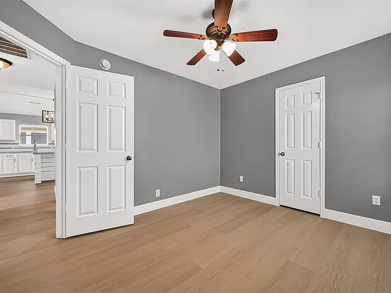 22210 Bellow Glen Dr — Photo 27