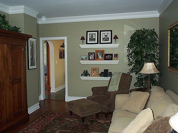 3rd image of 108 E Euclid Ave