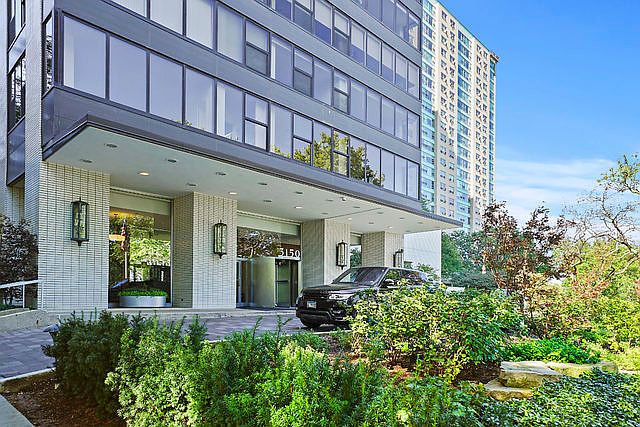 1st image of 3150 N Lake Shore Dr APT 29B