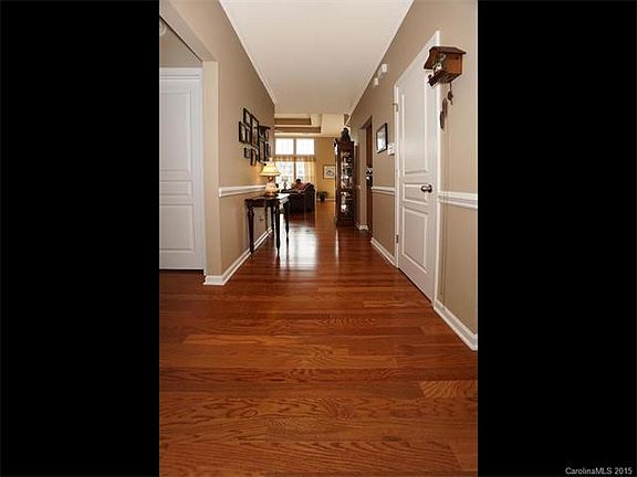 4th image of 13317 Banner Court Ln