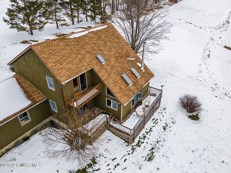 3rd image of 162 Hallenbeck Road