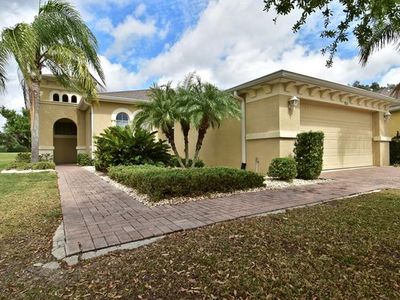 805 Regal Manor Way, Sun City Center, FL, 33573