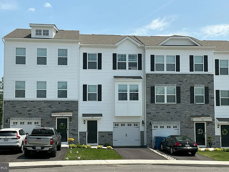 178 Bell Ct — Photo 28