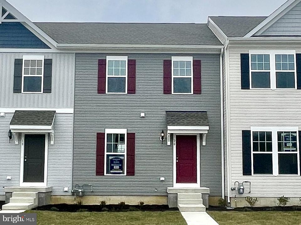 1st image of 20 Whitaker Ct