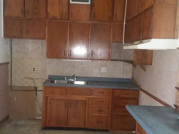3rd image of 2860 Citrus Dr