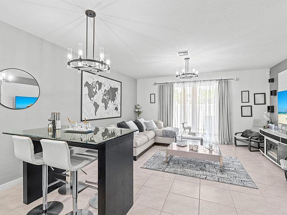 4th image of 28 Bandol St #1