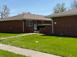 207 E Newkirk St #1, Tuscola, IL 61953
