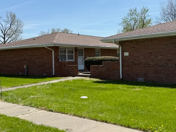 207 E Newkirk, 207 E Newkirk St #1, Tuscola, IL 61953