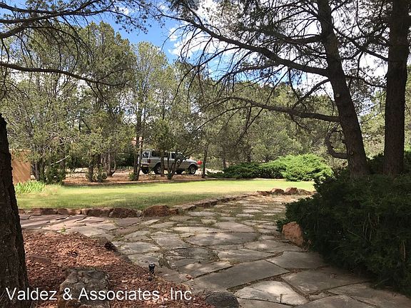 4th image of 1417 Miracerros Ln S