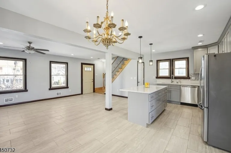 1252 Magnolia Pl — Photo 4
