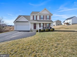 307 Magnolia Ln, New Providence, PA 17560