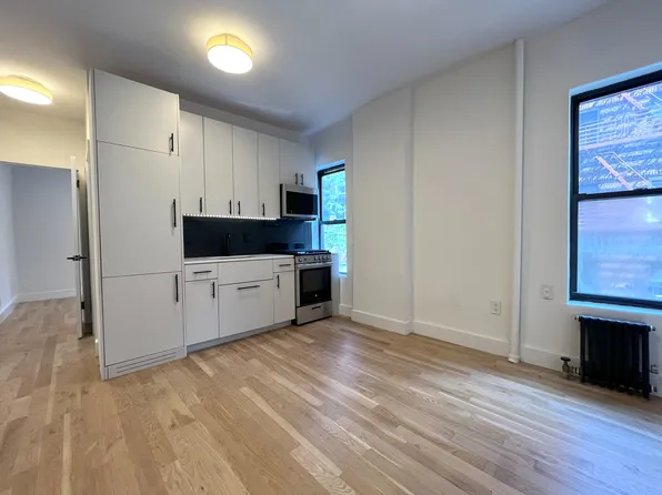 35 Bedford Street image 1 of 7