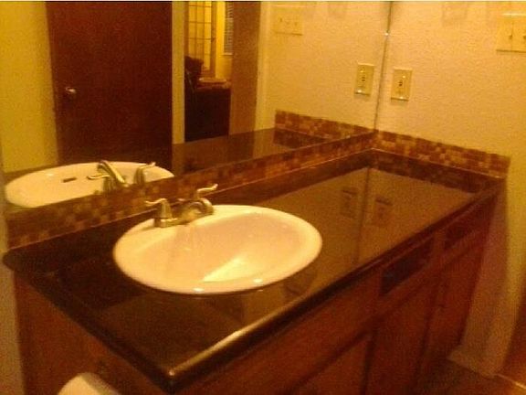 New granite countertops!