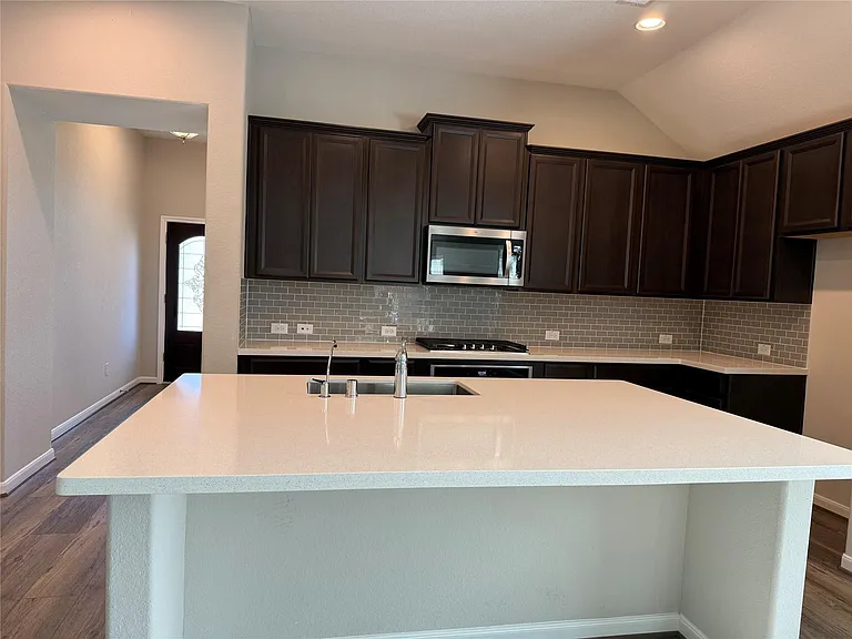 24515 Bludana Ln — Photo 3