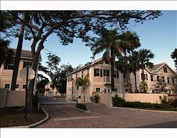 5th image of 531 SW 18th Ave Unit 46