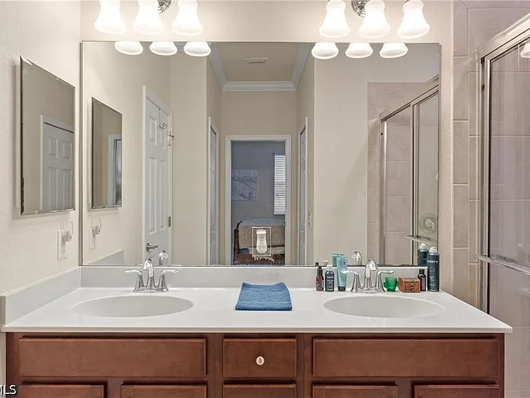 10243 Via Colomba Cir — Photo 21
