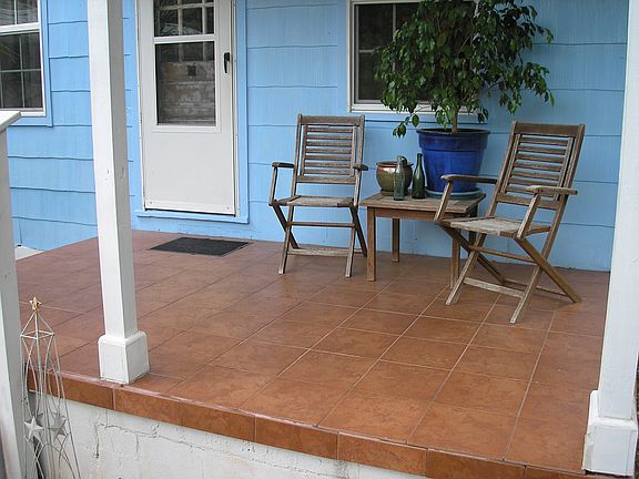 Front porch tiling