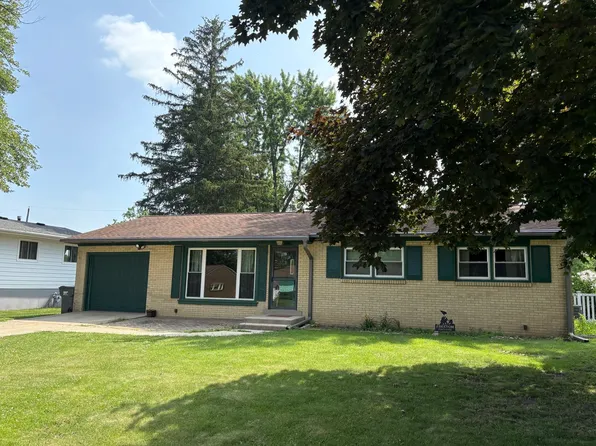 926 Marion Ln, Ottawa, IL 61350