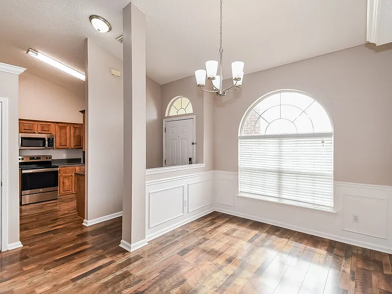 2908 Majestic Oaks Ln — Photo 5