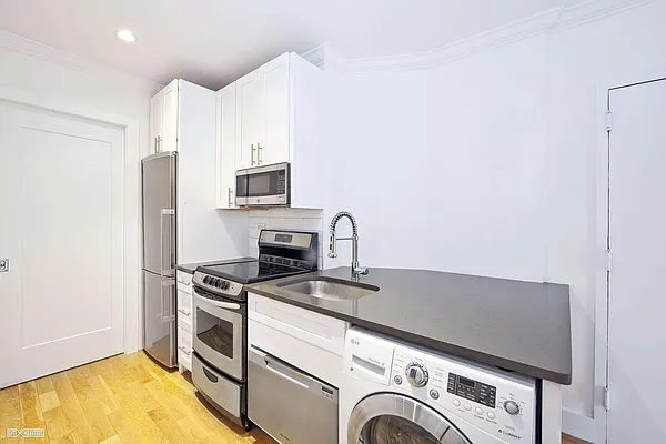 Rented by Citi Habitats | media 11