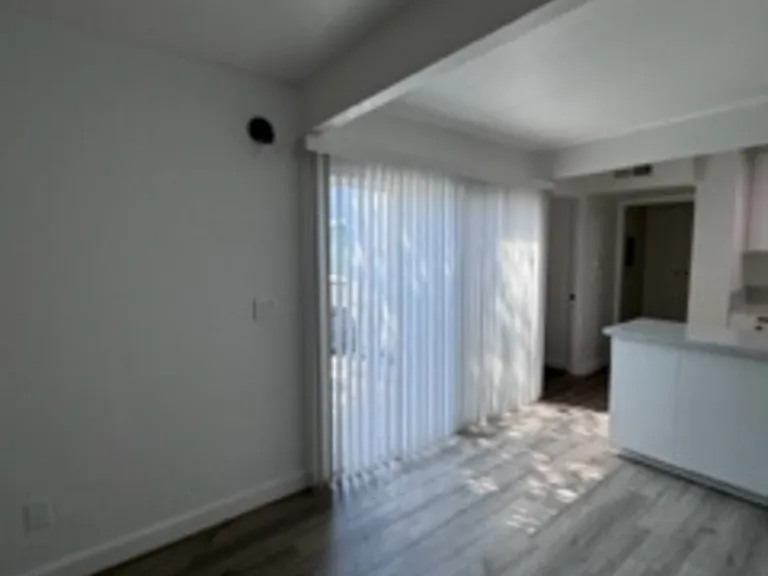 Prada Pointe Apartments — Photo 13