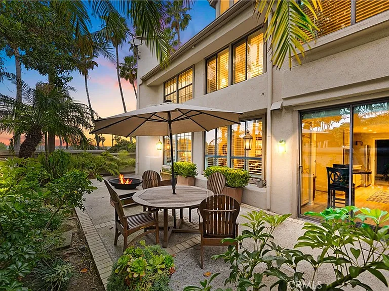 1 Sea Cove Ln — Photo 30