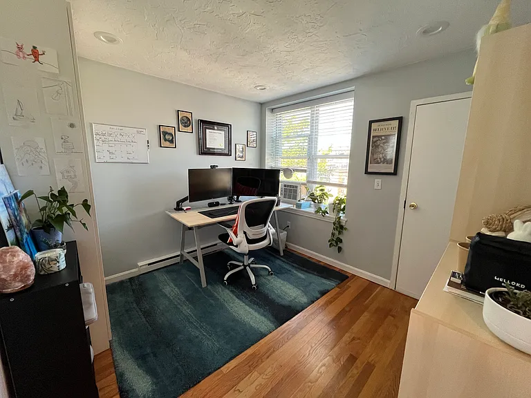 160 Cottage St #402 — Photo 3
