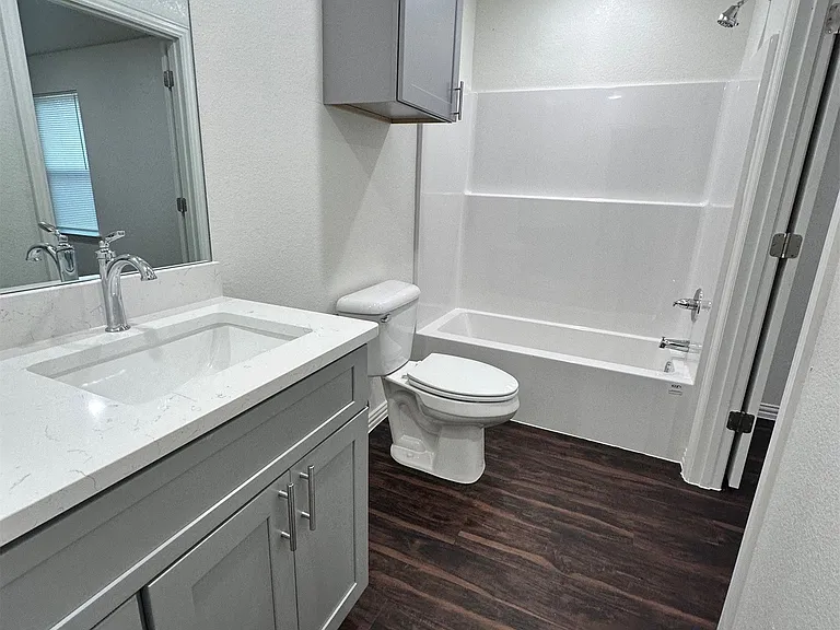 203 E Mulberry St — Photo 12