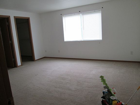 4th image of 907 Marlin Pl