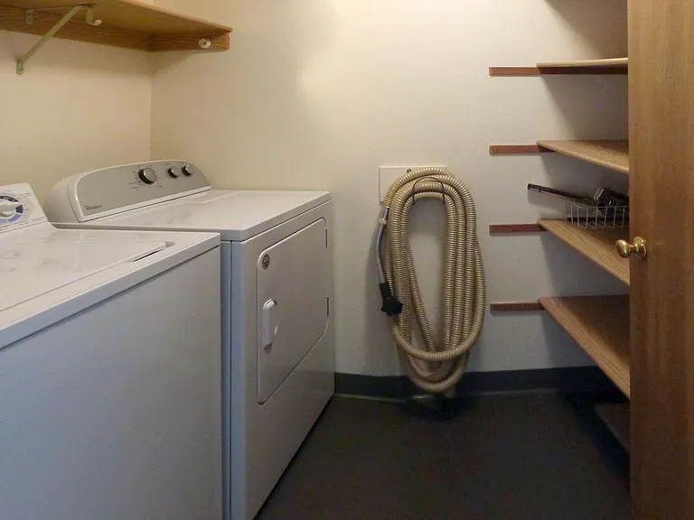 4001 SW Edmunds St #301 — Photo 6