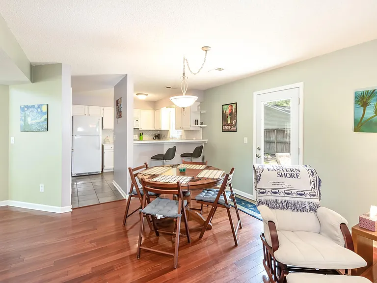 Dining area/Kitchen