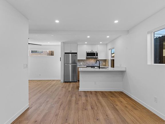 2nd image of 4126 Texas St #4126