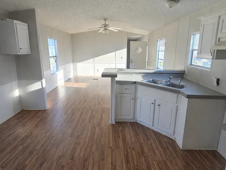 110 Deborah Dr #3 — Photo 9