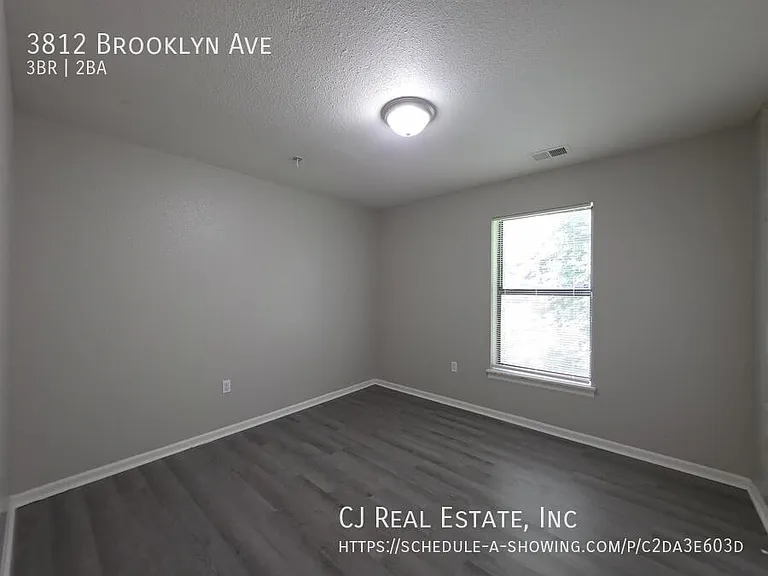 3812 Brooklyn Ave — Photo 8