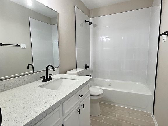 5th image of 1111 Wisteria Ave #3