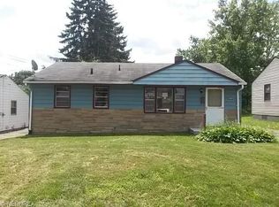 865 Compton Ln, Youngstown, OH 44502