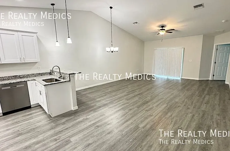 4167 Hammock Rd — Photo 9